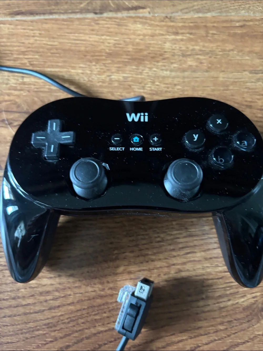 Wii Black Wired Controller - Nintendo Wii